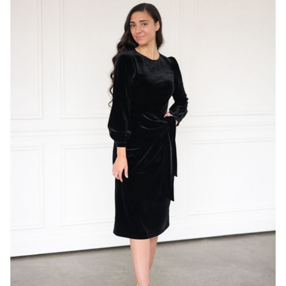 Dainty Jewells heart calls dress